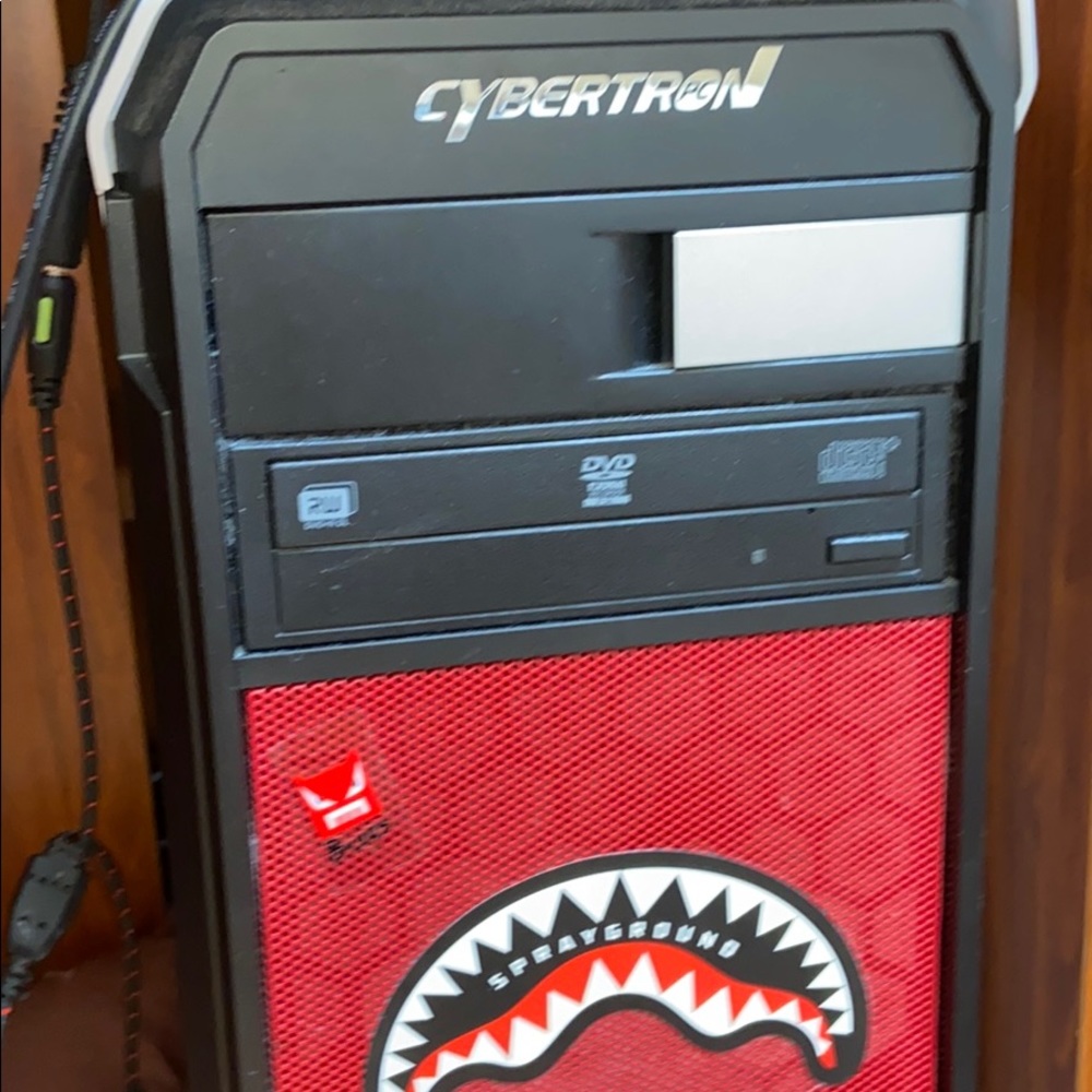 CYBERTRON GAMING PC